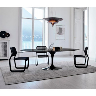 Mesa de Jantar Oval Saarinen 
